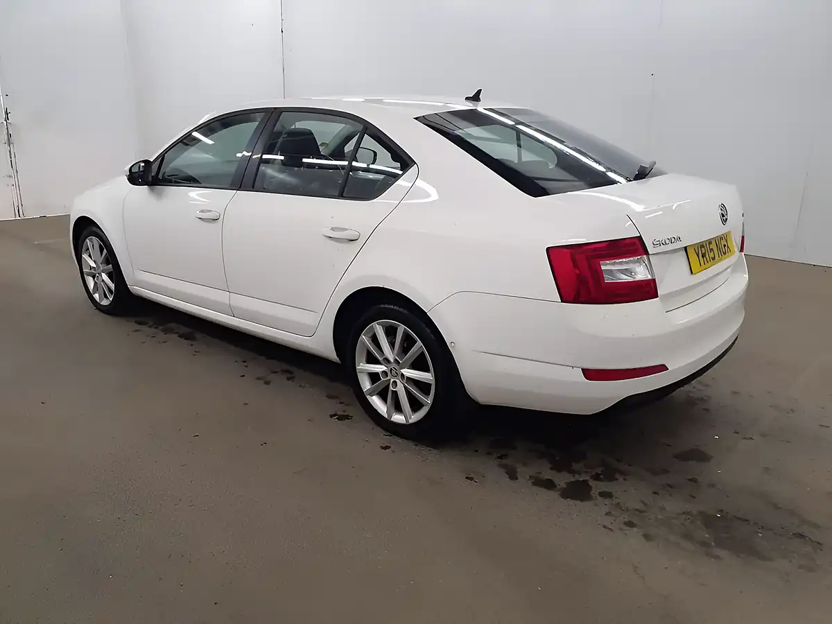 Used 2015 Skoda Octavia Elegance Edition White - Interior and Exterior details 5