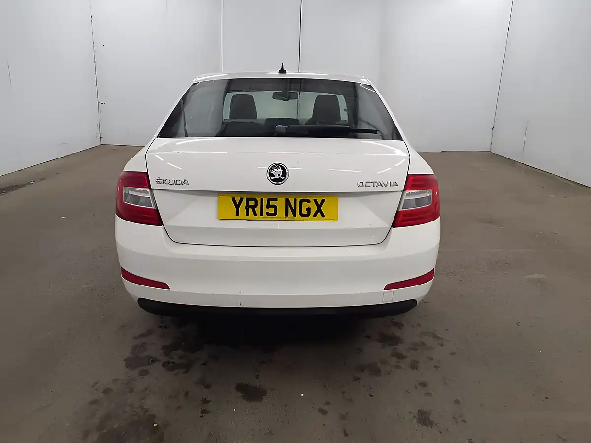 Used 2015 Skoda Octavia Elegance Edition White - Interior and Exterior details 6