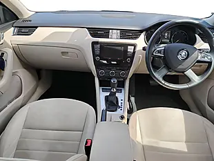 Used 2015 Skoda Octavia Elegance Grey - Interior and Exterior details 12