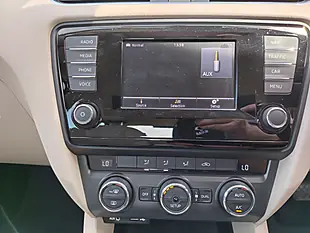 Used 2015 Skoda Octavia Elegance Grey - Interior and Exterior details 15