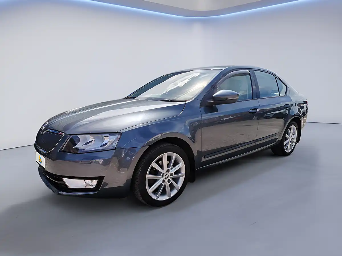 Used 2015 Skoda Octavia Elegance Grey - Interior and Exterior details 2