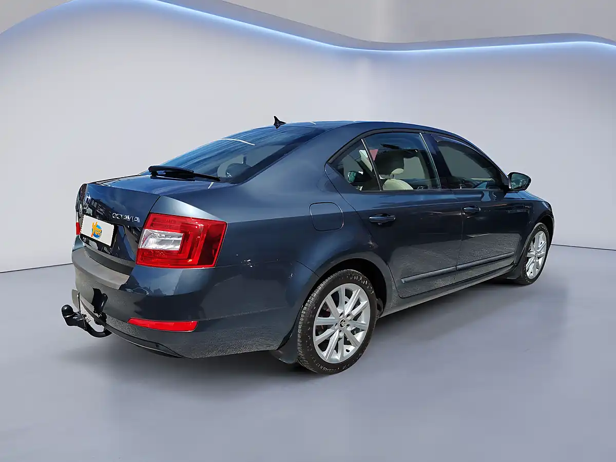Used 2015 Skoda Octavia Elegance Grey - Interior and Exterior details 5