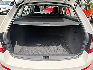 Used 2015 Skoda Octavia S White - Interior and Exterior details 17