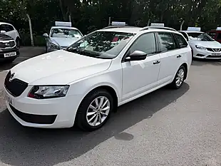 Used 2015 Skoda Octavia S White - Interior and Exterior details 3
