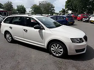 Used 2015 Skoda Octavia S White - Interior and Exterior details 6