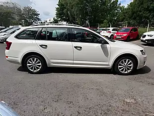Used 2015 Skoda Octavia S White - Interior and Exterior details 9