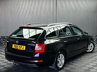 Used 2015 Skoda Octavia Se 4WD Black - Interior and Exterior details 12