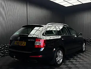 Used 2015 Skoda Octavia Se 4WD Black - Interior and Exterior details 13