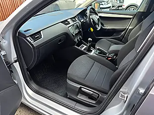 Used 2015 Skoda Octavia Se Silver - Interior and Exterior details 11