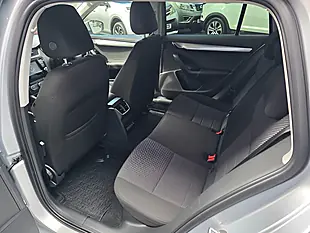 Used 2015 Skoda Octavia Se Silver - Interior and Exterior details 12