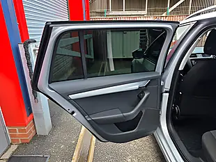 Used 2015 Skoda Octavia Se Silver - Interior and Exterior details 18