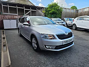 Used 2015 Skoda Octavia Se Silver - Interior and Exterior details 3