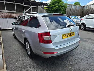 Used 2015 Skoda Octavia Se Silver - Interior and Exterior details 6