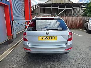 Used 2015 Skoda Octavia Se Silver - Interior and Exterior details 7