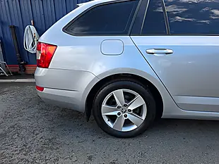 Used 2015 Skoda Octavia Se Silver - Interior and Exterior details 9