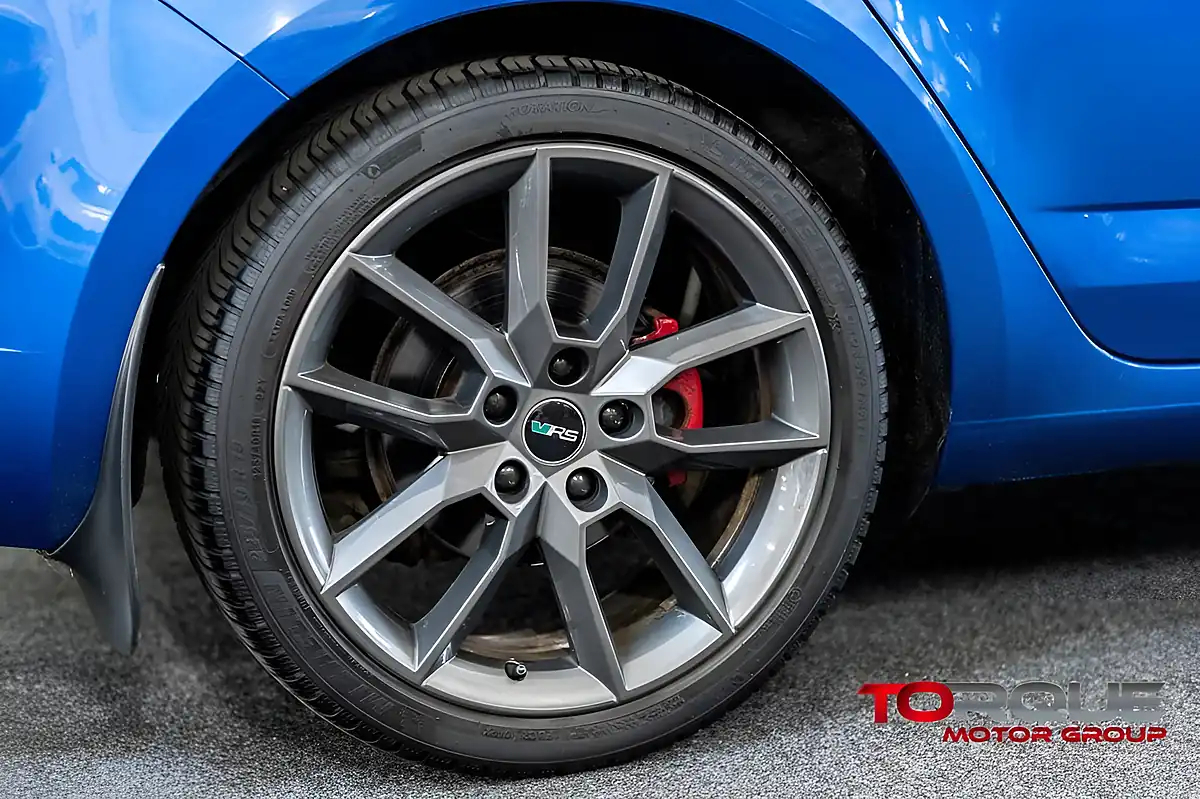 Used 2015 Skoda Octavia VRS Blue - Interior and Exterior details 8