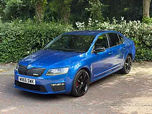Used 2015 Skoda Octavia VRS Race Blue - Interior and Exterior details 10