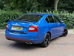Used 2015 Skoda Octavia VRS Race Blue - Interior and Exterior details 7