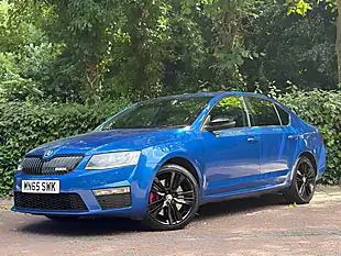 Used 2015 Skoda Octavia VRS Race Blue - Interior and Exterior details 9