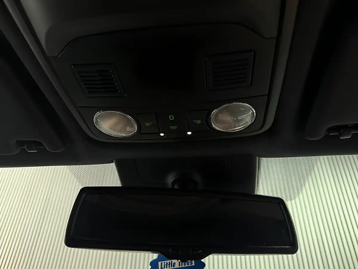 Used 2015 Skoda Octavia VRS White - Interior and Exterior details 19