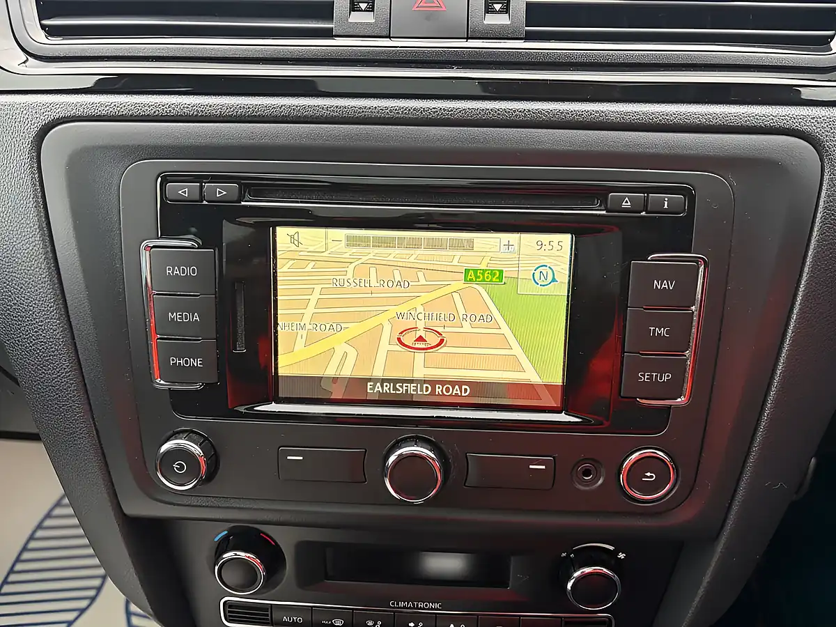 Used 2015 Skoda Rapid Spaceback Se Sport Black - Interior and Exterior details 14