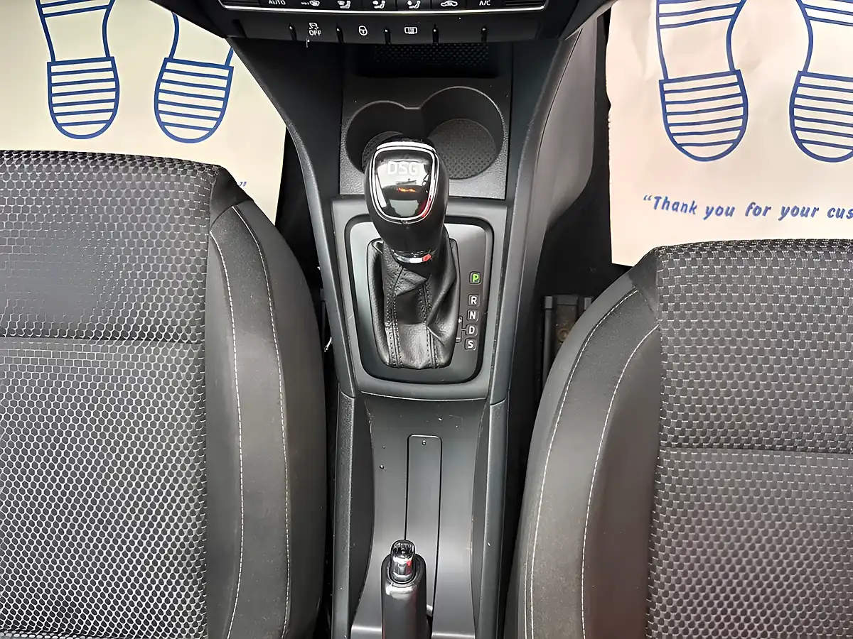 Used 2015 Skoda Rapid Spaceback Se Sport Black - Interior and Exterior details 16