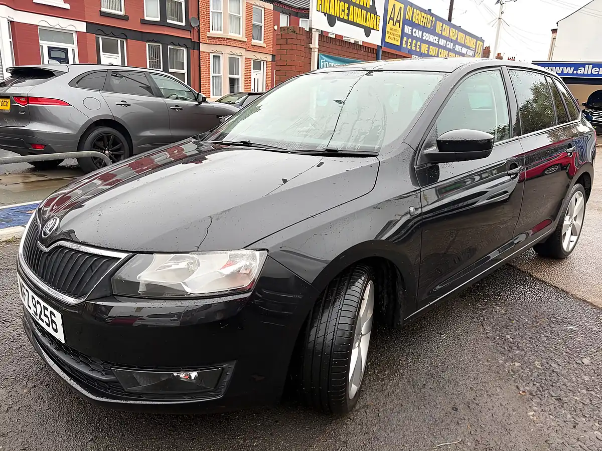 Used 2015 Skoda Rapid Spaceback Se Sport Black - Interior and Exterior details 3