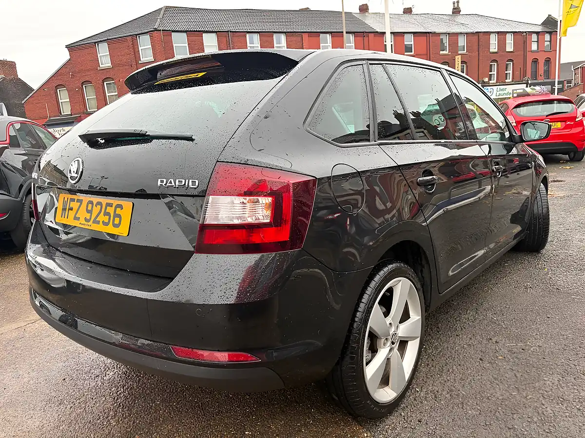 Used 2015 Skoda Rapid Spaceback Se Sport Black - Interior and Exterior details 7
