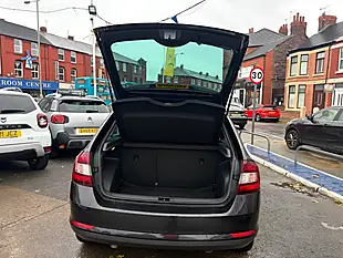 Used 2015 Skoda Rapid Spaceback Se Sport Black - Interior and Exterior details 9