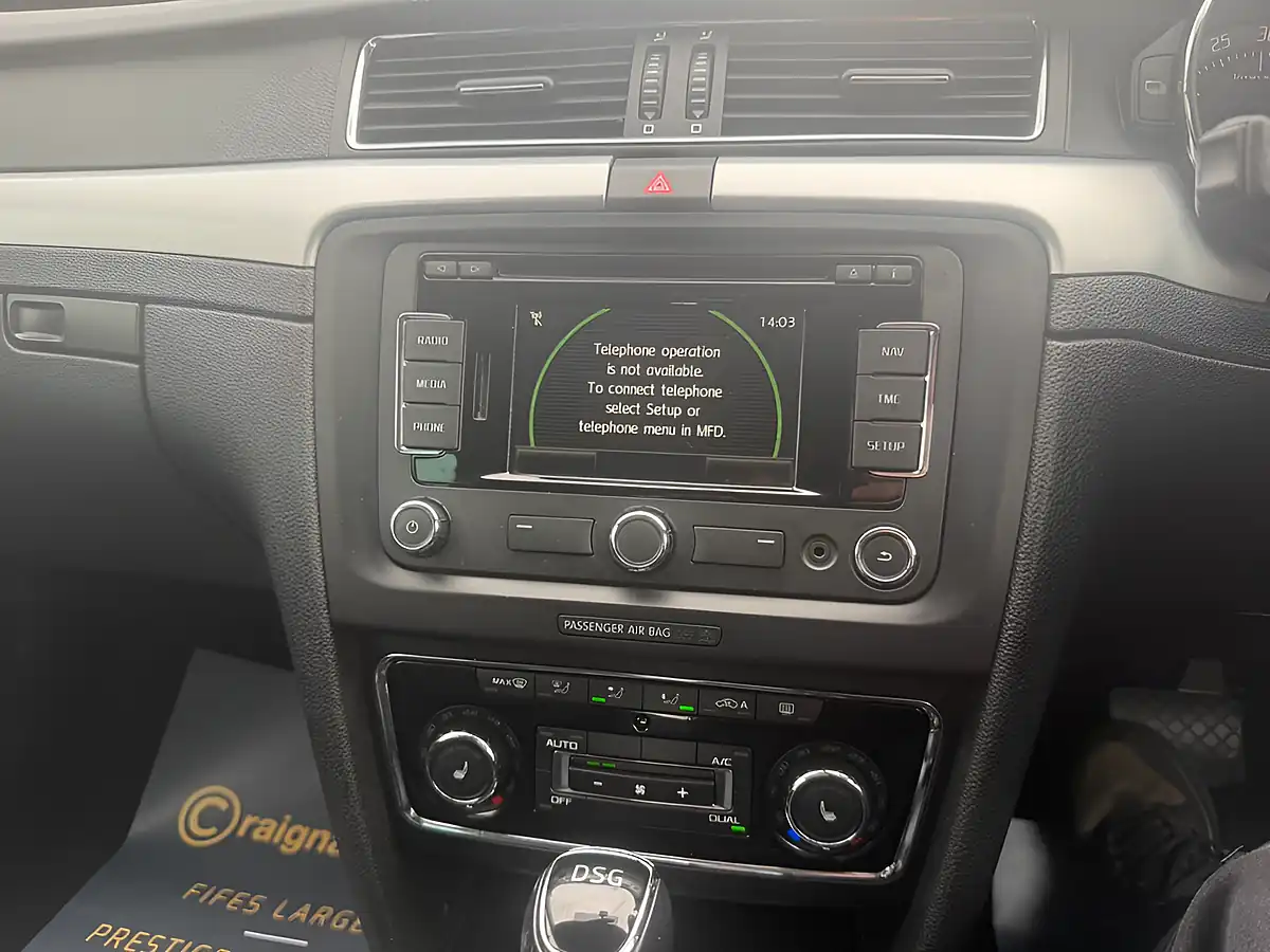 Used 2015 Skoda Superb Se Business Brilliant Silver - Interior and Exterior details 20