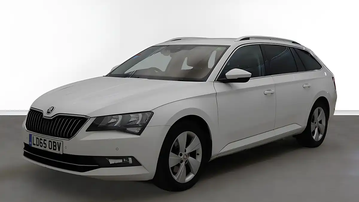 Used 2015 Skoda Superb Se Business White - Interior and Exterior details 2