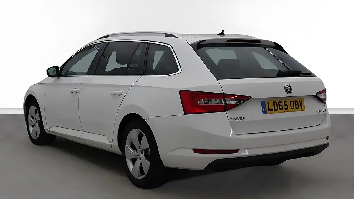 Used 2015 Skoda Superb Se Business White - Interior and Exterior details 3