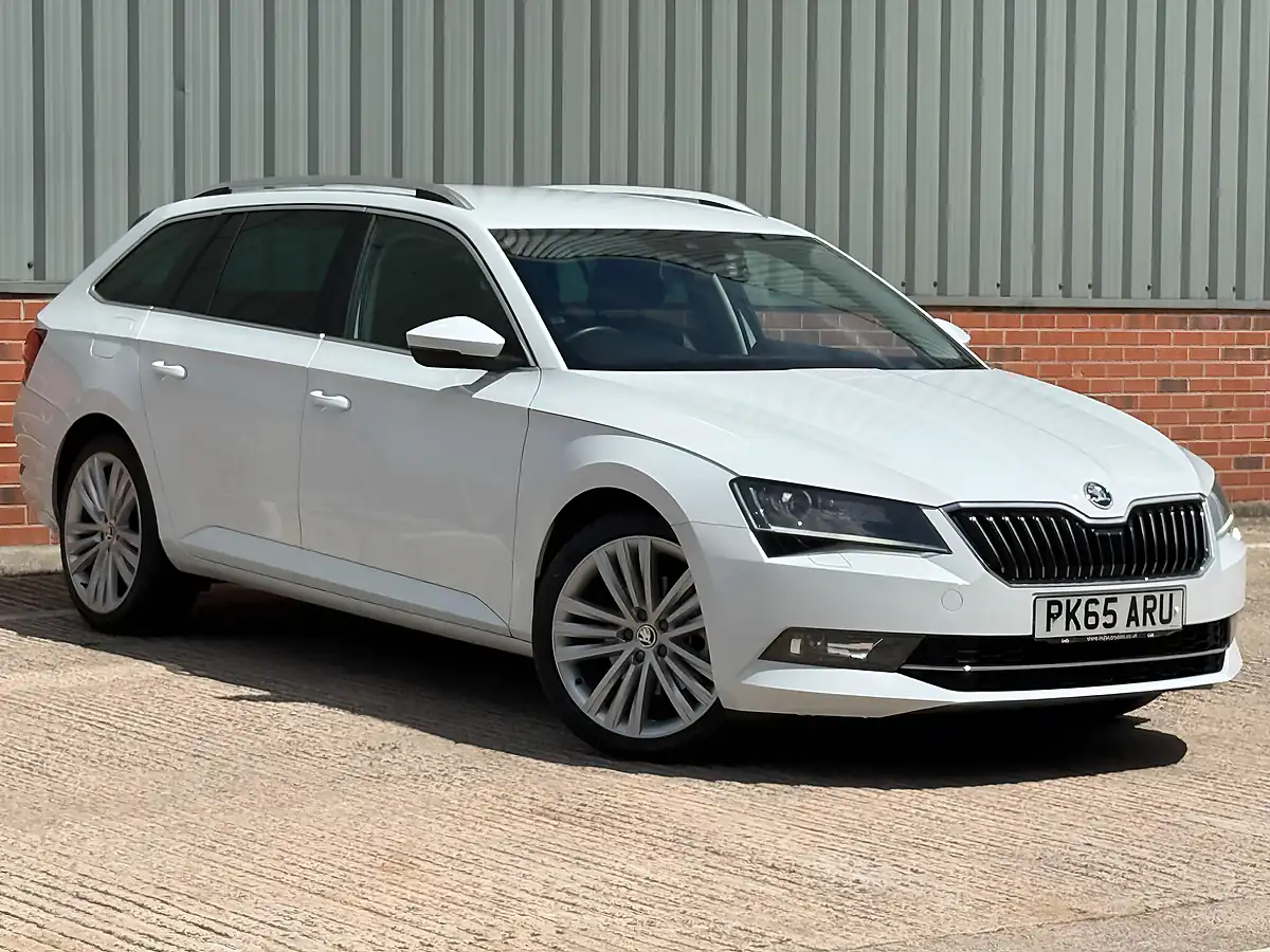 Used 2015 Skoda Superb Se L Executive White - Front View