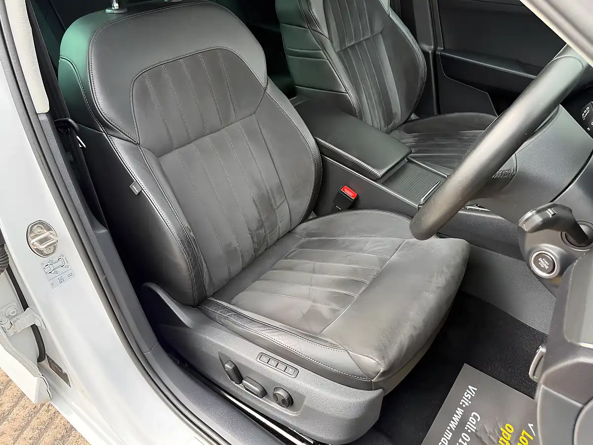 Used 2015 Skoda Superb Se L Executive White - Interior and Exterior details 13