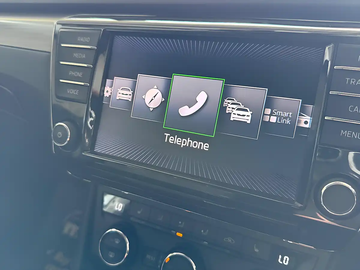 Used 2015 Skoda Superb Se L Executive White - Interior and Exterior details 17