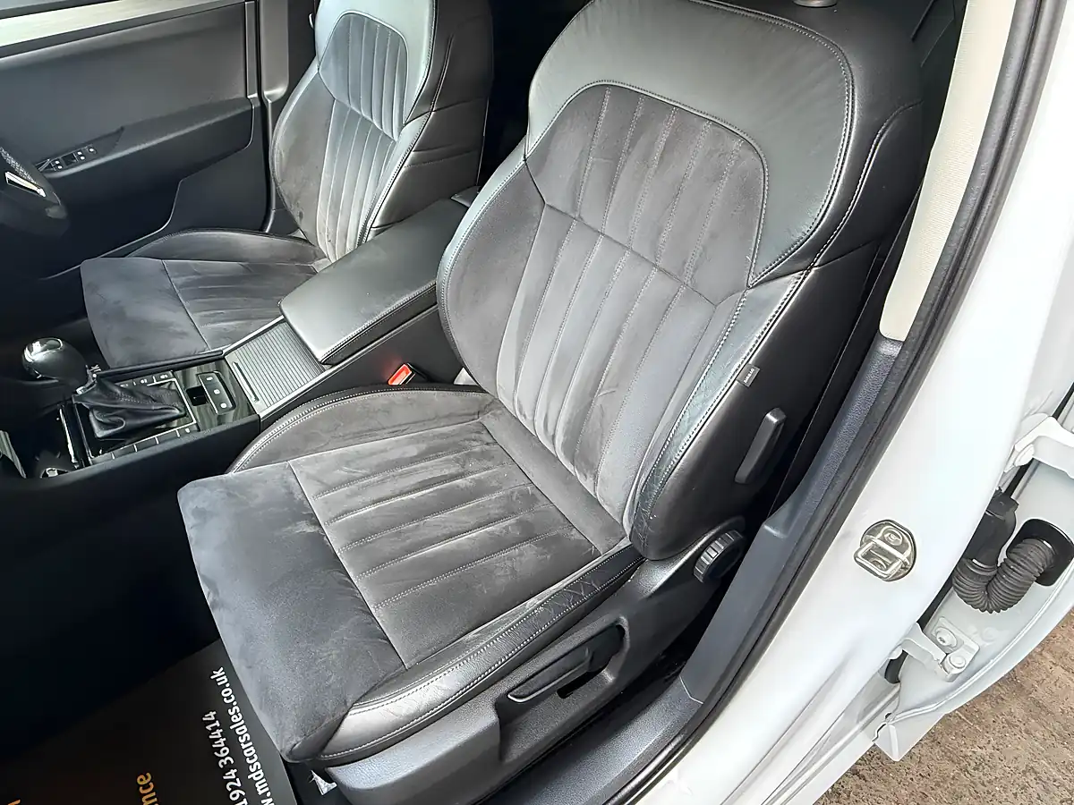 Used 2015 Skoda Superb Se L Executive White - Interior and Exterior details 18