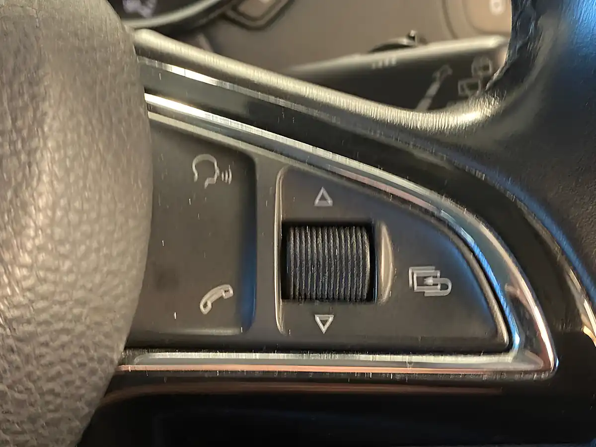 Used 2015 Skoda Yeti Black Edition White - Interior and Exterior details 16