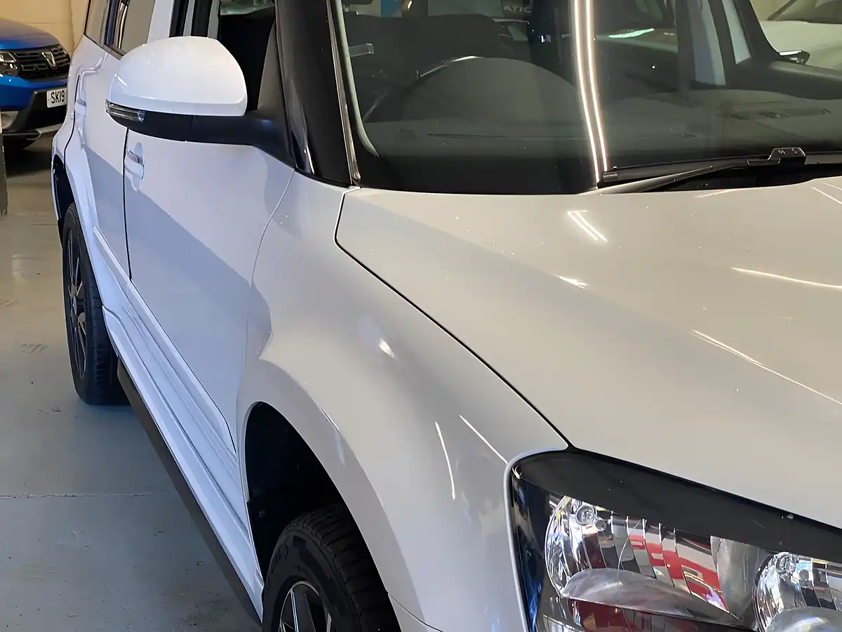 Used 2015 Skoda Yeti Black Edition White - Interior and Exterior details 18