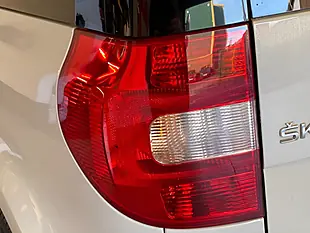Used 2015 Skoda Yeti Black Edition White - Interior and Exterior details 20