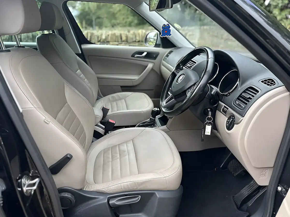 Used 2015 Skoda Yeti Elegance Black - Interior and Exterior details 6
