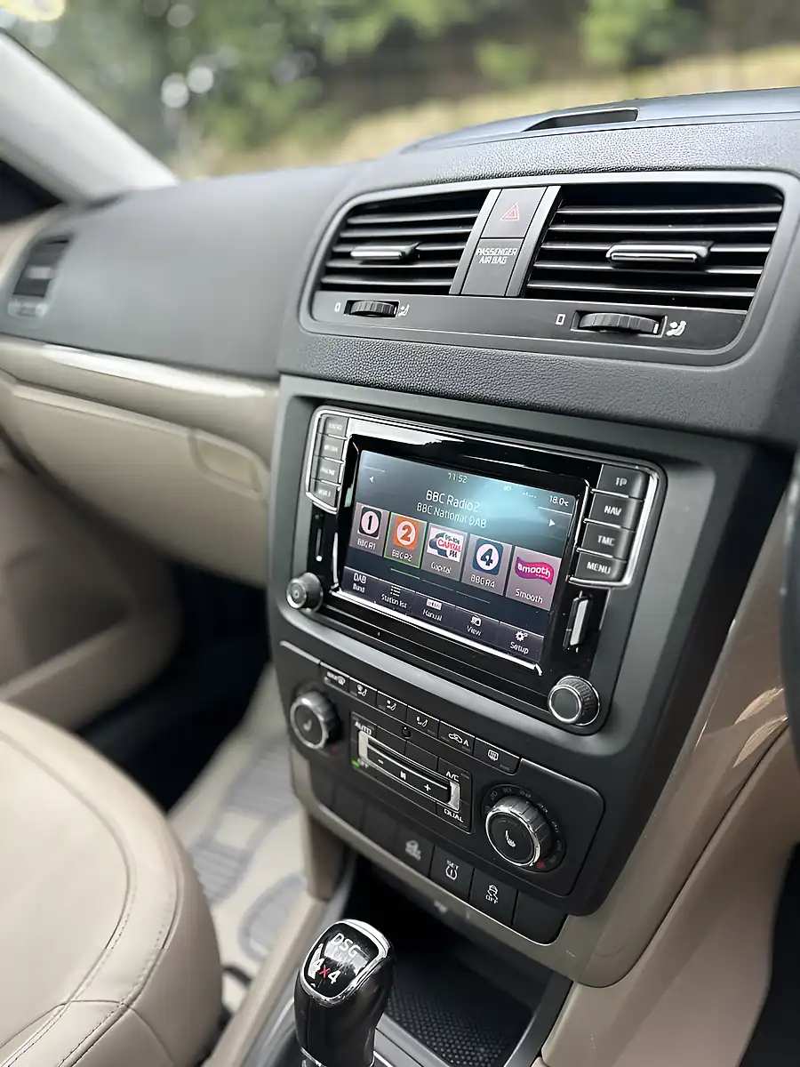 Used 2015 Skoda Yeti Elegance Black - Interior and Exterior details 8