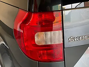 Used 2015 Skoda Yeti Elegance Grey - Interior and Exterior details 19