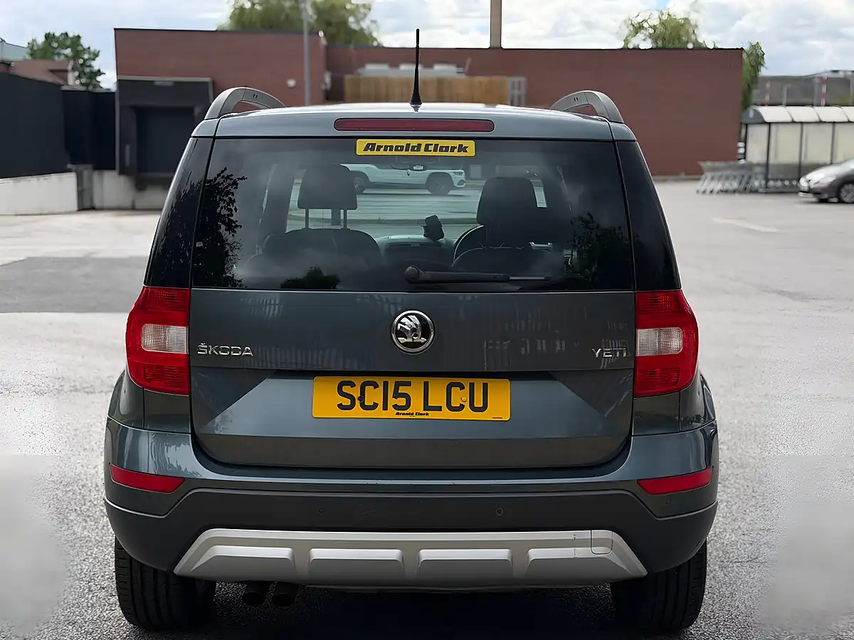 Used 2015 Skoda Yeti Elegance Outdoor Grey - Interior and Exterior details 11