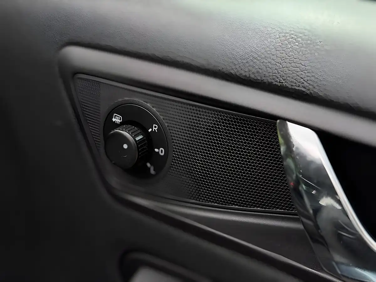 Used 2015 Skoda Yeti Elegance Outdoor Grey - Interior and Exterior details 17