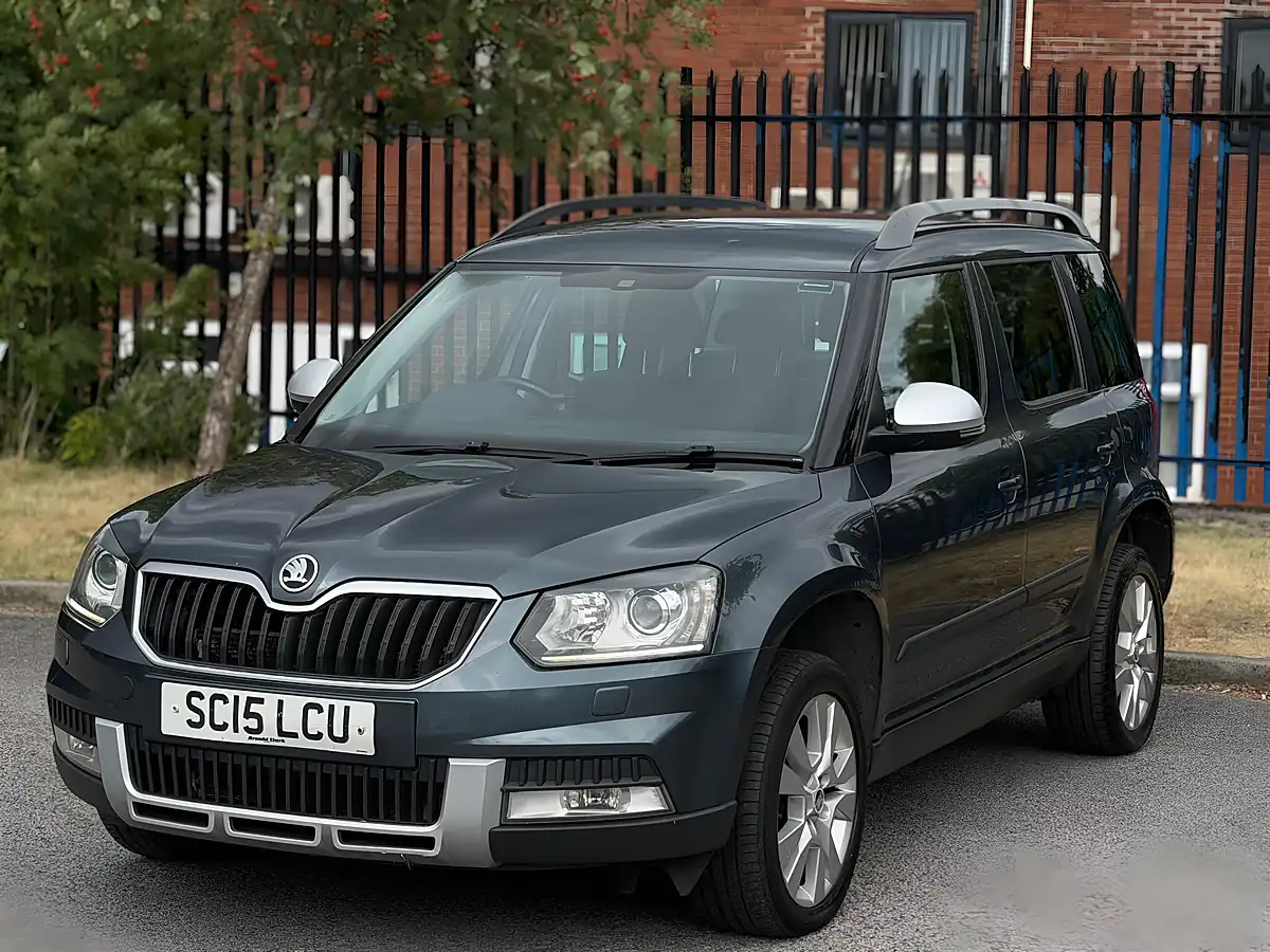Used 2015 Skoda Yeti Elegance Outdoor Grey - Interior and Exterior details 9