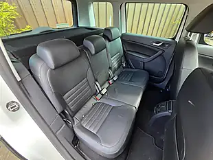 Used 2015 Skoda Yeti Elegance White - Interior and Exterior details 15