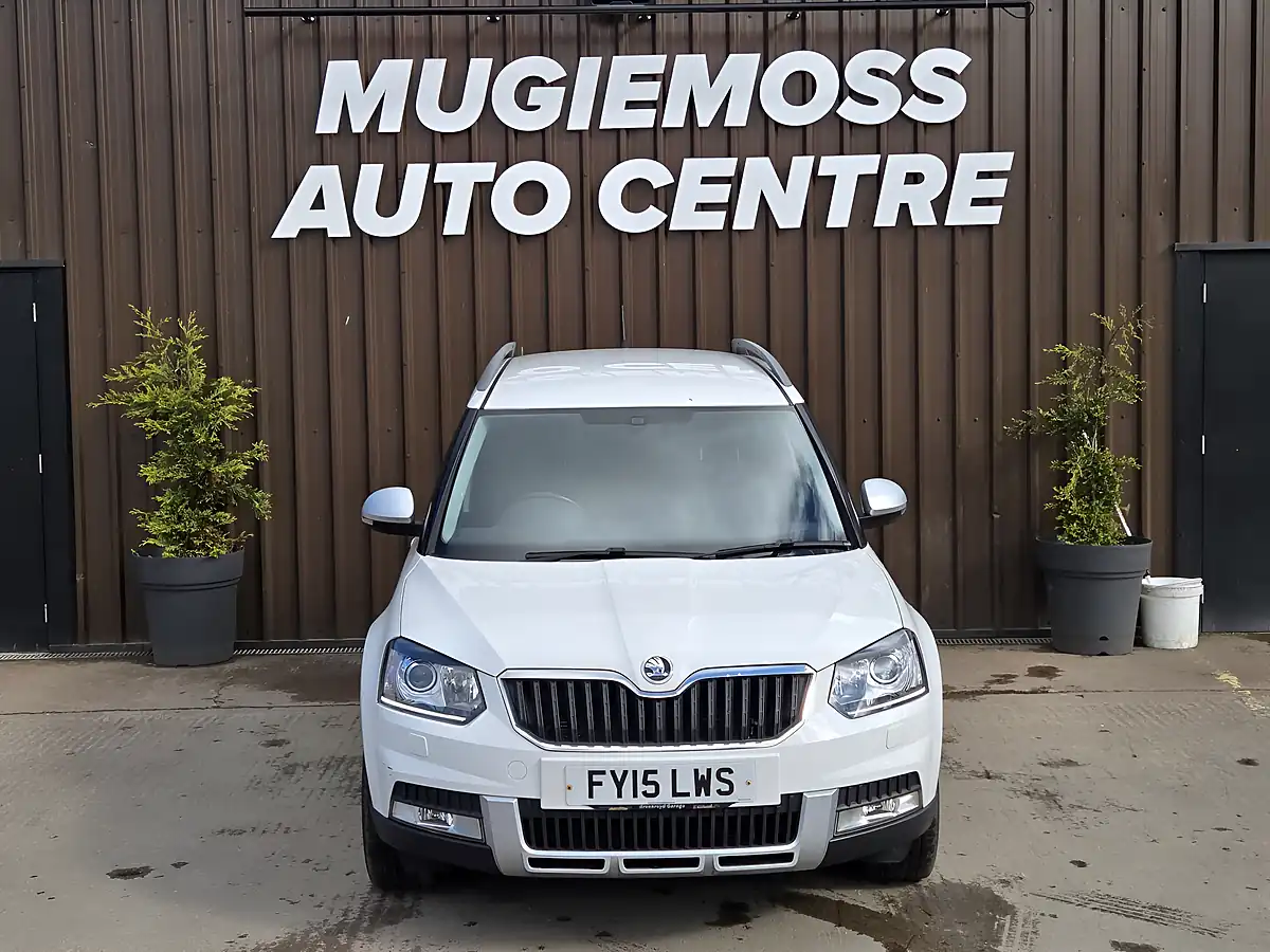 Used 2015 Skoda Yeti Elegance White - Interior and Exterior details 3