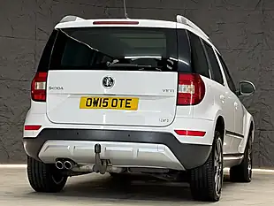 Used 2015 Skoda Yeti Laurin & Klement Outdoor White - Interior and Exterior details 18