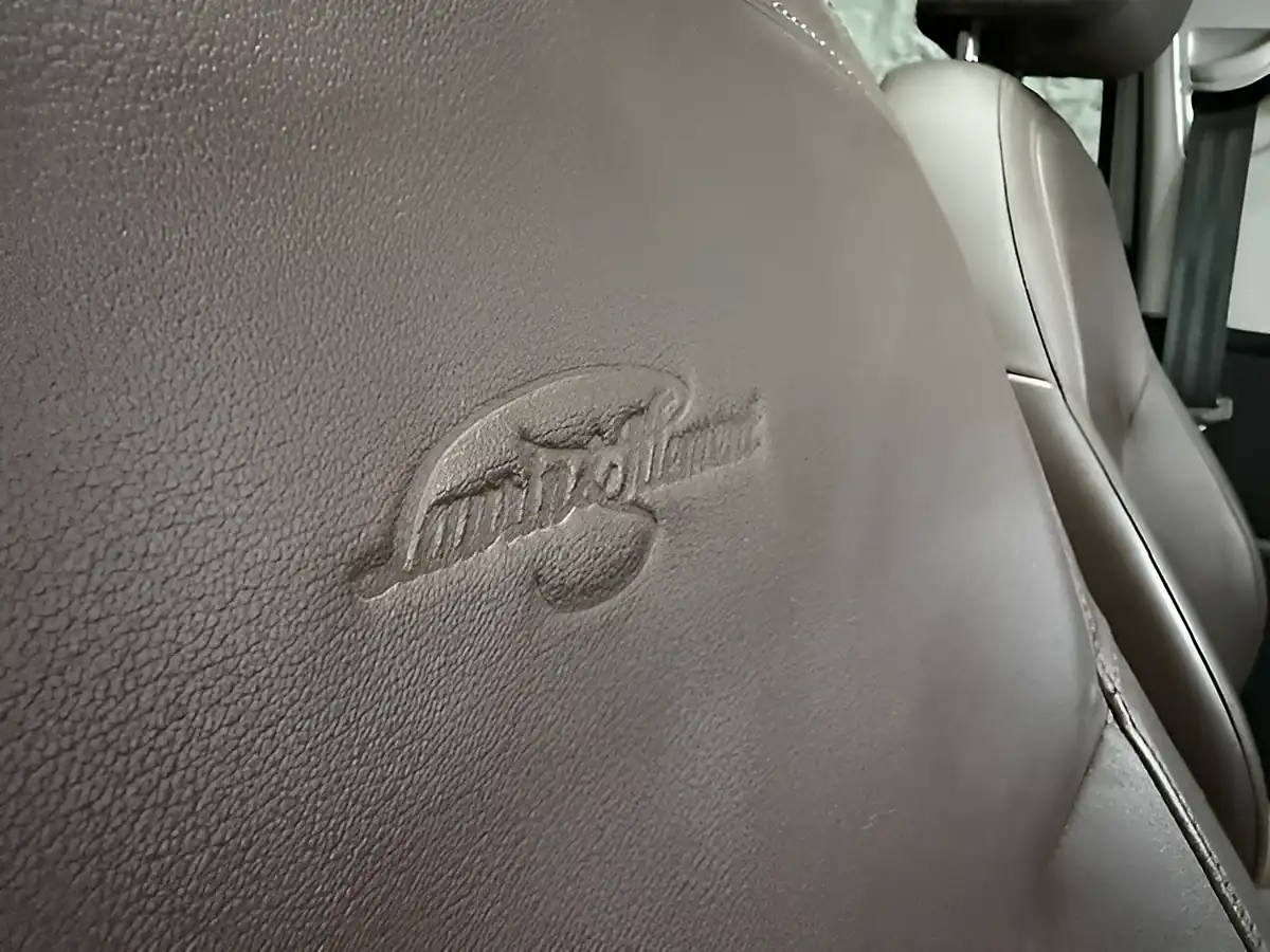 Used 2015 Skoda Yeti Laurin & Klement Outdoor White - Interior and Exterior details 8