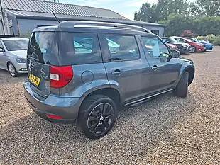 Used 2015 Skoda Yeti Monte Carlo Grey - Interior and Exterior details 16